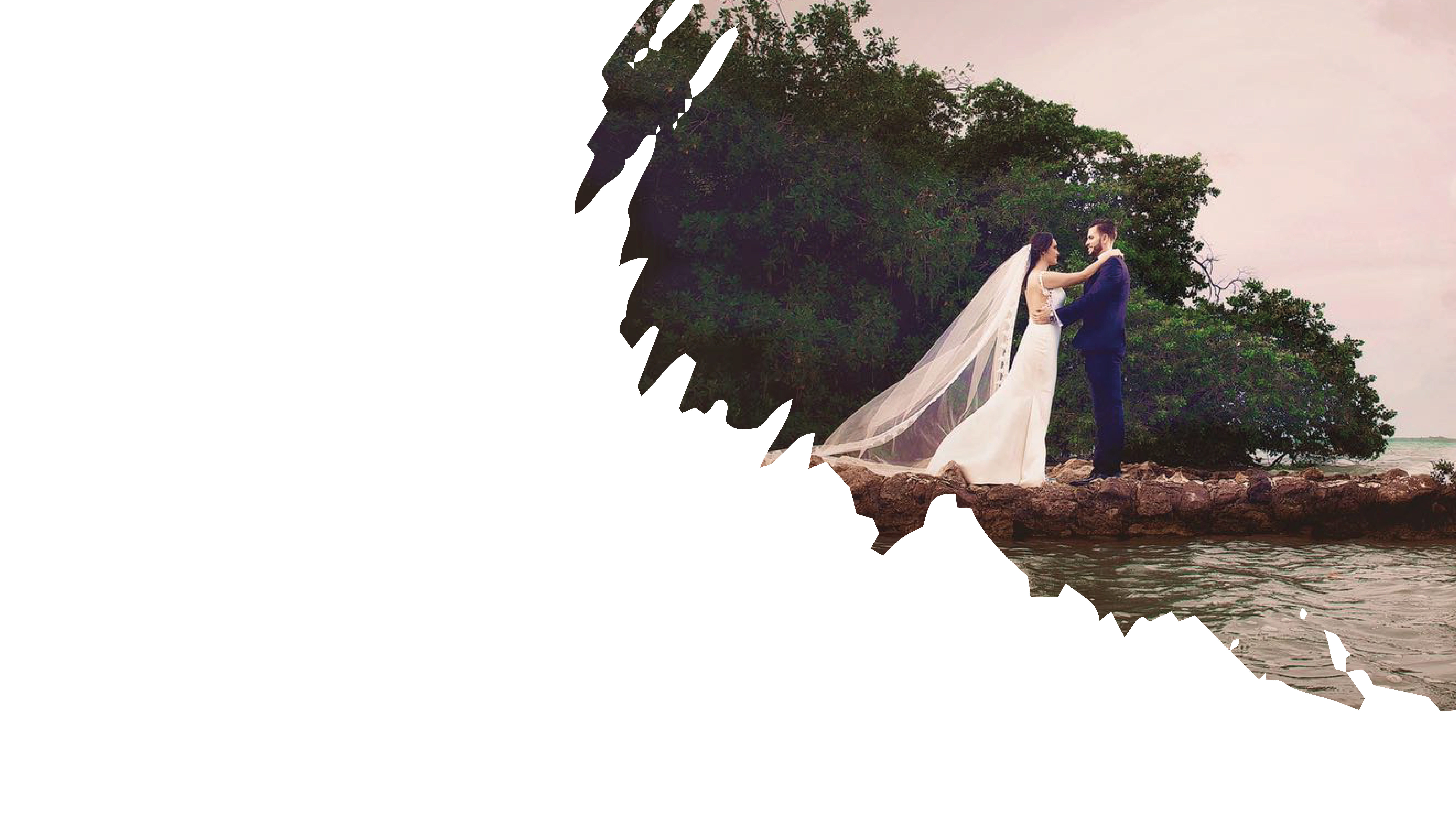 Pareja romántica caminando juntos